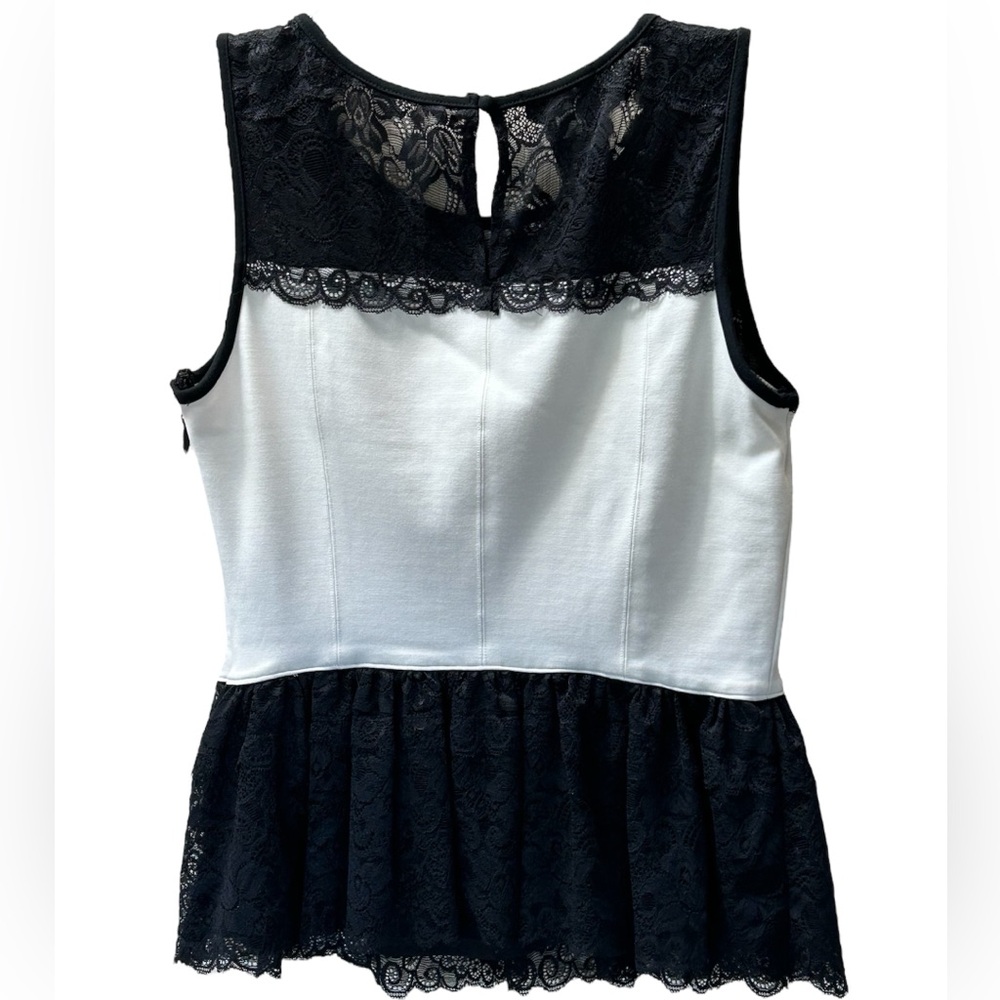 Bebe Y2K Black and White Lace Peplum Ruffle Top Side Zip Sexy Size M - Picture 3 of 12